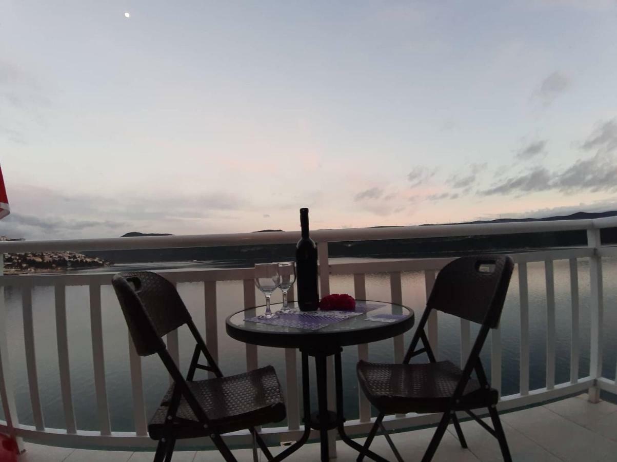 Apartments Leza Neum Bagian luar foto