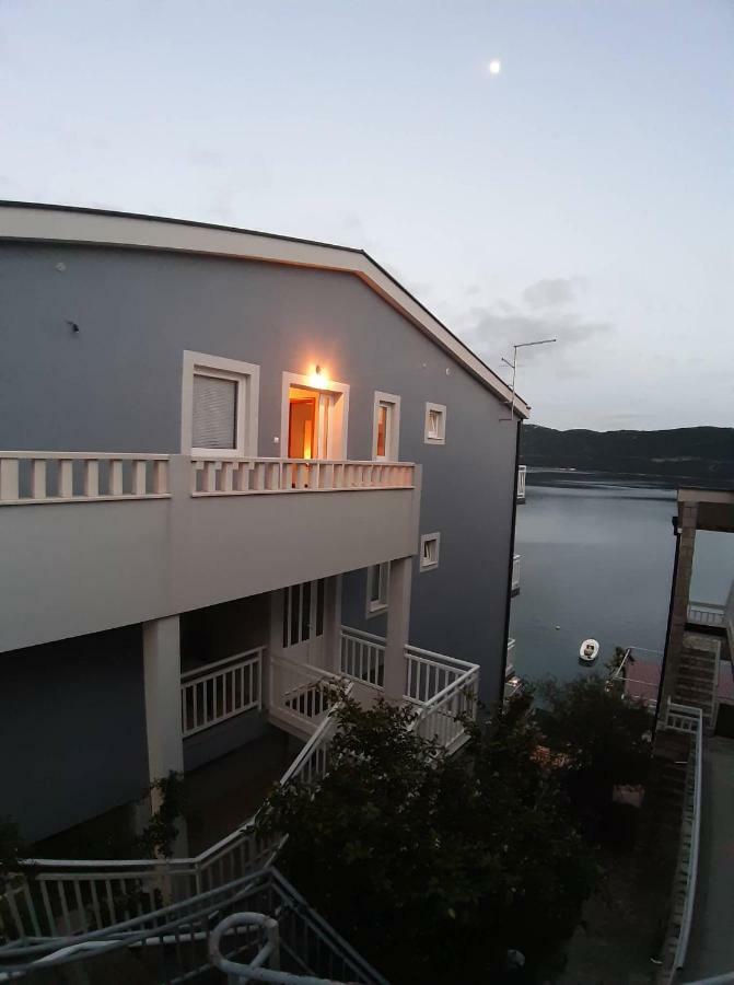 Apartments Leza Neum Bagian luar foto
